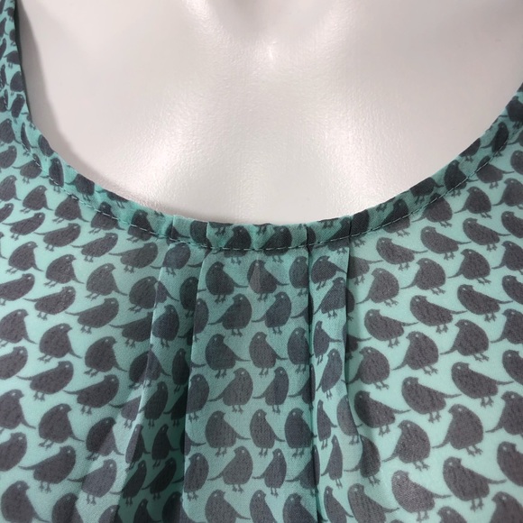 Robin-K Semi-Sheer Robin / Bird Print Ruffle Top - Picture 5 of 9
